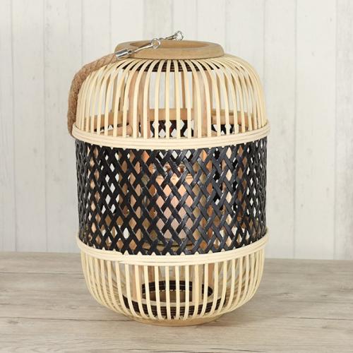 Rattan-Laterne mit Metalldekor;  27 X 27 X 38 cm, Schwarz / Natur