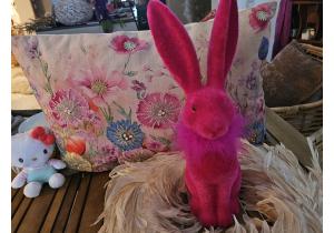 Kissen; Pastell 3 D bestickt; ca. 59 x 40 cm